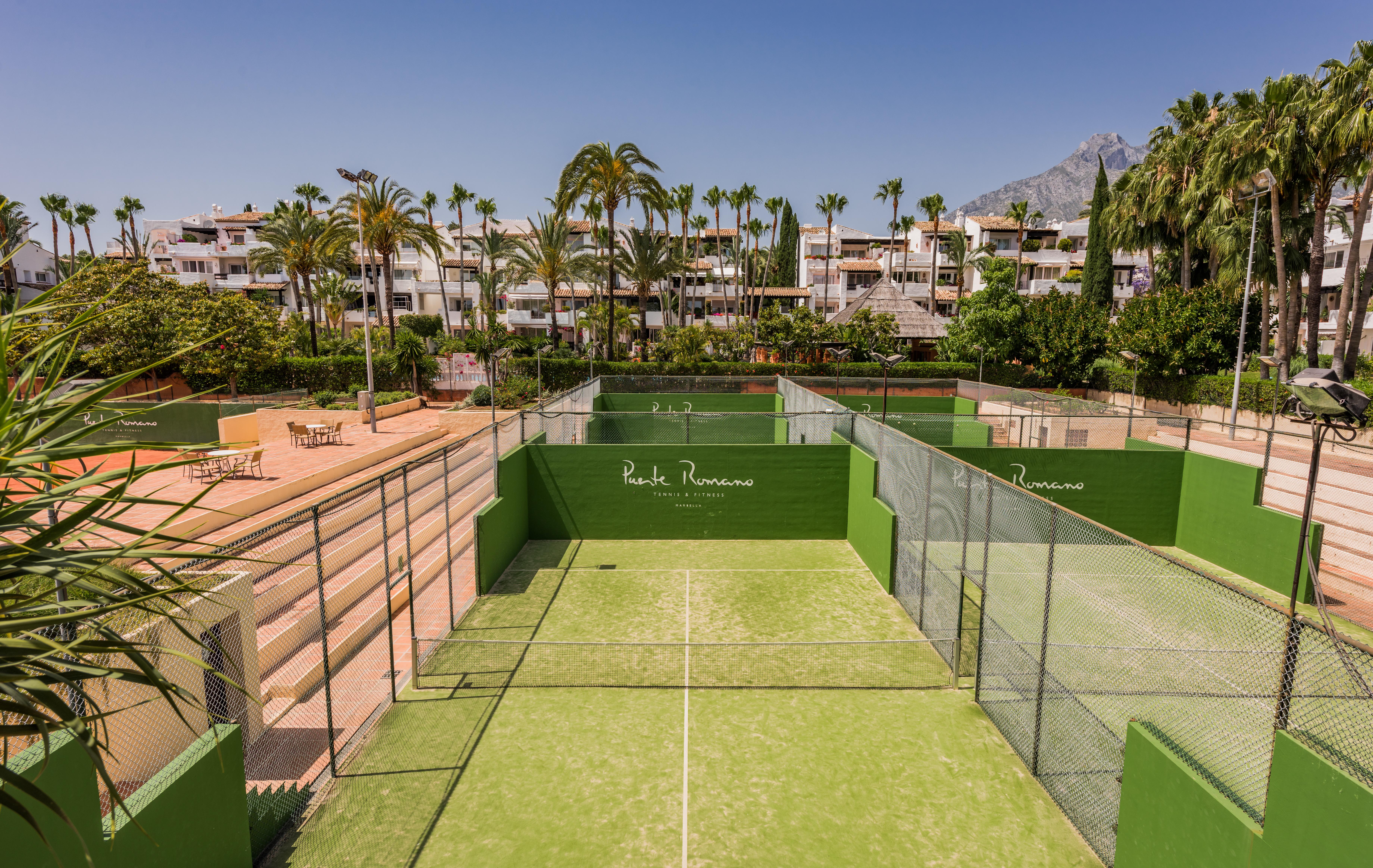 Puente Romano Beach Resort Marbella Esterno foto